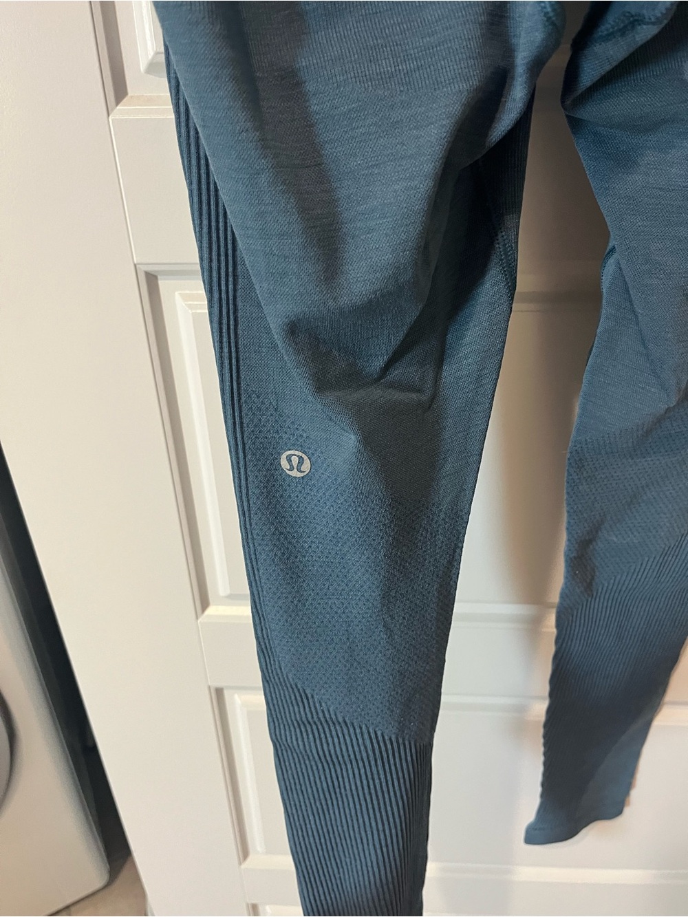 lululemon athletica Ribbed High-Waist Leggings - Teal Blue - Picture 2 of 2